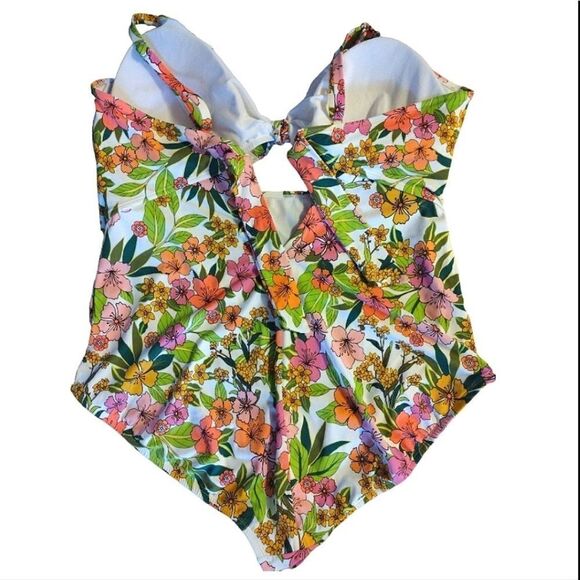 Time & Tru White Floral Front Cutout One Piece Swimsuit Plussize 3X - Picture 14 of 16